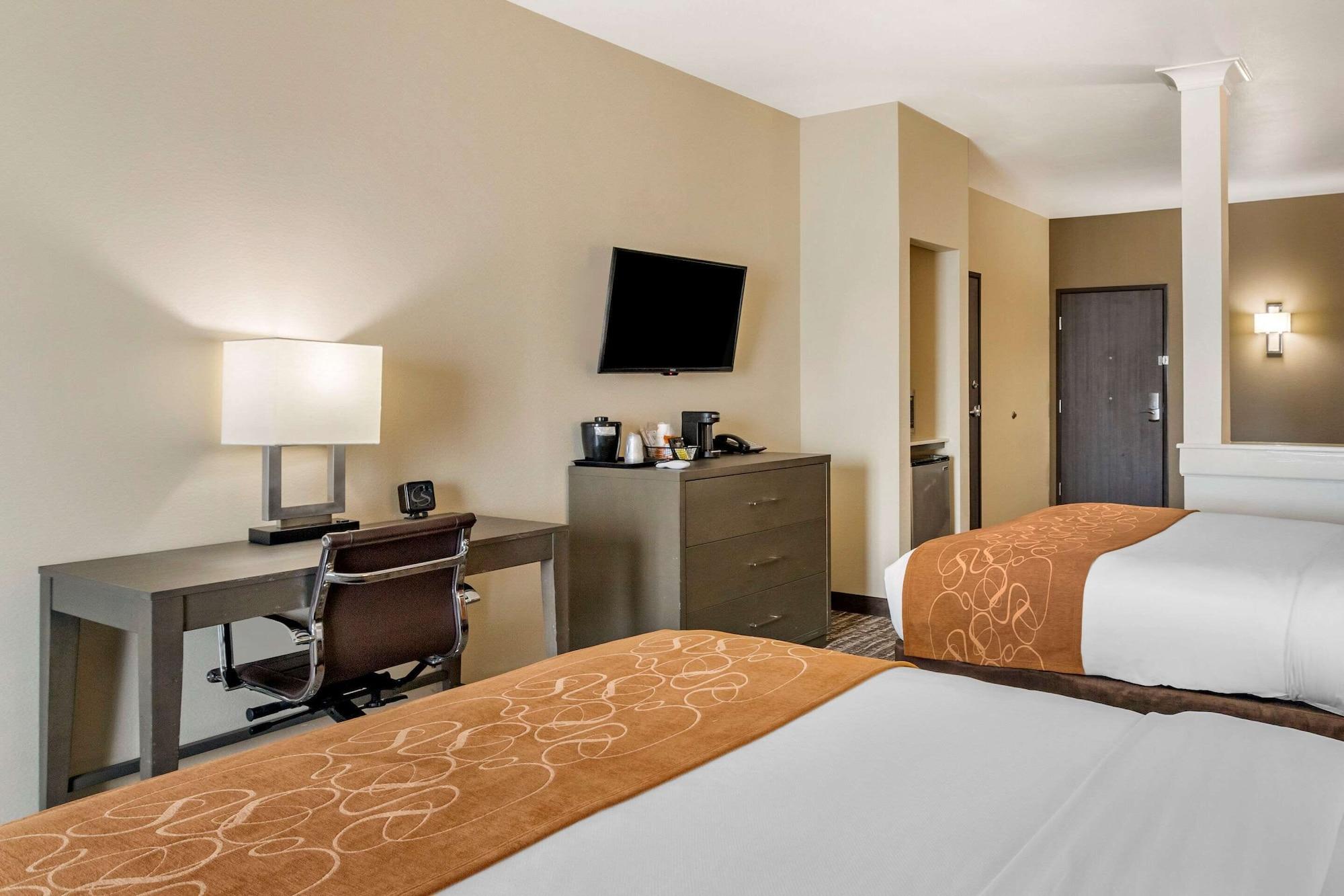 Comfort Suites Near Sam Houston Race Park Jersey Village Exterior photo